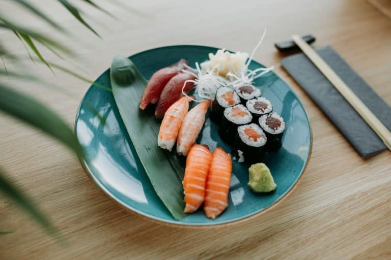 How long does sushi last? 11 signs sushi has gone bad